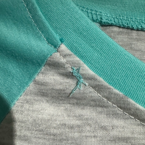 Color Block Top - Picture 4 of 5